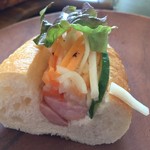 81569254 - フランクバインミー 320円