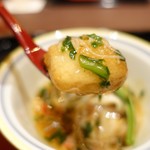 花筐 - 「温物」
                                海老芋おかき揚げ、蟹と春菊の餡掛け、こご