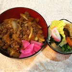 ルポー - 料理写真:牛丼