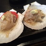 焼肉 やまと - 殻付きほたて2個