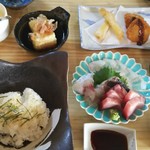 海さくら - ２月２４日の日替り定食、右下山菜の小鉢