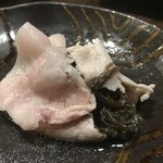 金武 - ロースは生もずくを巻いて