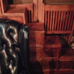 平日昼だけ - 2階席への階段