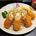 もち豚とんかつ たいよう - チーズ巻カツ