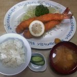 かねまつ食堂 - ジャンボエビフライ定食