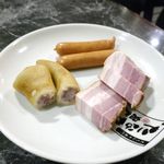 焼肉酒場 肉ノ助 トーキョー - そして、今度は過去肉シリーズということで、上から時計回りに「雲仙ポークソーセージ」、「雲仙ポークベーコン」、「ぶたのしっぽ」をセレクト。