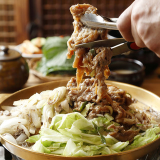 本場韓国の伝統料理を堪能！種類豊富にご用意しております◎