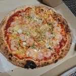 くろーば～+1 - エビたっぷりピザ