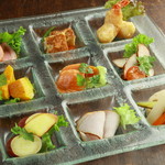 Assorted hors d'oeuvres (9 items)