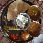 ウサブ - カレーとつき合わせ達