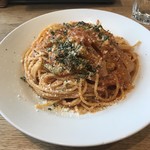 イタリア産パンチェッタベーコンとアスパラのトマトソーススパゲッティ。
          税込850円。
          美味し。