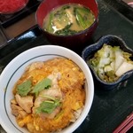 なか卯 - ミニ親子丼 350円 ・ 漬物味噌汁セット 150円