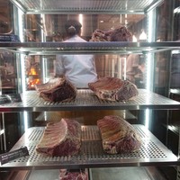 37 Steakhouse & Bar - 