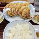 ぎょうざの満洲 - ダブル餃子定食