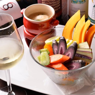 Bagna Cauda, a healthy way to enjoy vegetables, is very popular among women♪