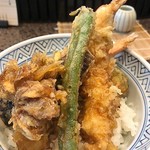 割烹 天ぷら 三太郎 - 海老野菜天丼