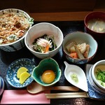 くしろにしんそば - かき揚げ丼と選べるお蕎麦 (お昼サイズ)1,000円