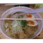 monjayakitochuukasobanoomiseyoisho - あご出汁アサリラーメン669円　丼の直径19cm