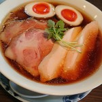 らぁ麺 紫陽花 - 特製醤油ラーメン