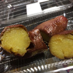 ハニー ポテト - 左)三ツ星ハニーとO-TSUKA芋(右)の断面図