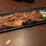 炭火焼専門食処 白銀屋 - 牛カルビ漬け焼き