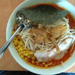 麺や天鳳 - スープが赤い！