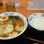 日高屋 - ワンタン麺と半ライス