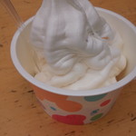 Yamada Youhoujou Mitsubachi Nouen - 週替わりソフトクリーム　アカシアの入ったソフトクリーム