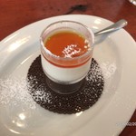 デザートのパンナコッタ。