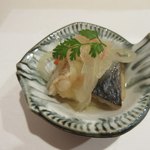 室町 三谷屋 - 前菜(鯖と大根の煮物)
