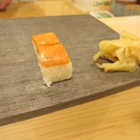 鮨 うら山 本店 - 鱒すし