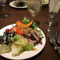ヴィラッツァ - 乾杯スパークリングワイン＆サラダ