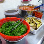 樂華筒仔米糕 - 甜辣醤、煮卵、パクチー