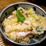 にほん酒と肴 酔音 - 土鍋ごはん・メジマグロと柚子胡椒