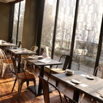 ローカルダイナー テラスバー ヴァルニコ