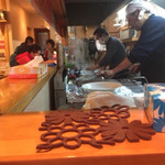 らーめん　白川 - 厨房は2人体制^^;