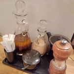 トンカツ・トンしゃぶ ケンボロー - 卓上