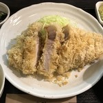 成蔵 - 脂身は霧降高原豚よりも多めです！