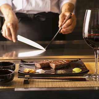 本格鉄板焼きと京都の食材を織り交ぜた贅沢なコースを