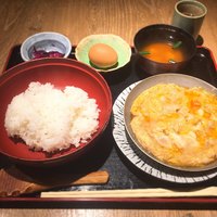 赤坂 ざんまい - 特製 親子丼定食 @1,080円
                親子丼らしく、このあと、具材は丼にすべて乗っけちゃいました。
