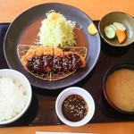 とん膳 - 霜ふり旨豚味噌ロースかつ定食(1380円)