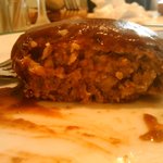 ビストロ・ル・ネコクマヤ - ハンバーグ断面