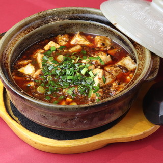 マスタードが合う「焼餃子」&粉山椒が決め手の「麻婆豆腐」