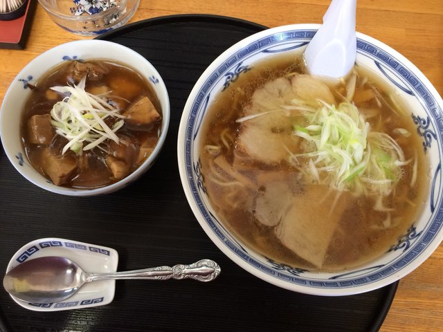 赤門ラーメン 豊岡店 あかもんらーめん 旭川四条 ラーメン 食べログ