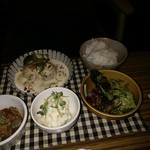 mori cafe - 牛ハンバーグ木の子クリームあんかけ、牛すじと大根の味噌煮込み、生ハムのポテトサラダ