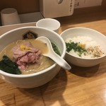 真鯛らーめん 麺魚 本店 - 