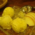 立飲・ビストロシン サンテ - ゴルゴンゾーラアイス 