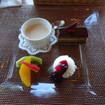 リアス バイ ココチャ - 地中海村特製デザート盛り合わせ