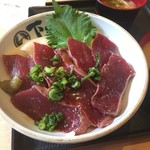 魚屋の台所 下の一色 - クジラステーキ丼