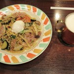 星乃珈琲店 - 具だくさんの星乃スパゲッティー 醤油バター風味、アイス豆乳ラテ